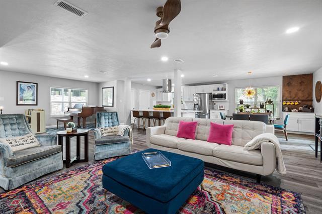 Foto del edificio - 3417 Shady Oaks Dr
