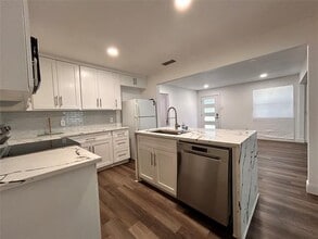Building Photo - 2707 El Capitan Dr