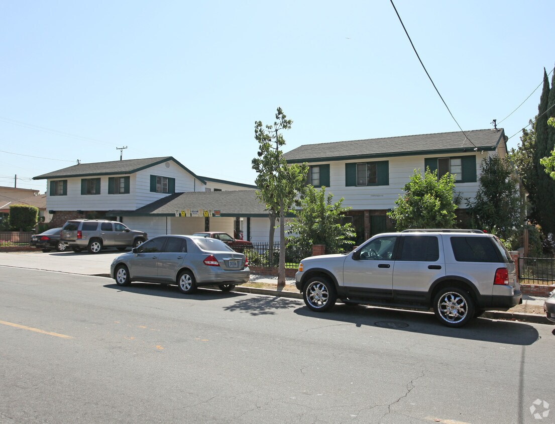 Primary Photo - 3732 Bell Ave