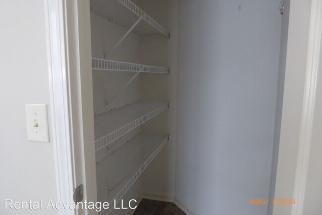 Building Photo - 3 br, 2 bath House - 245 Appleford Rd