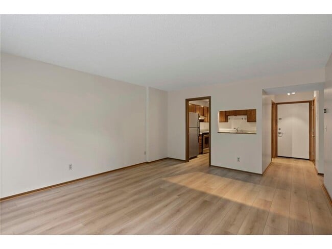 Foto del edificio - 210 W Grant St