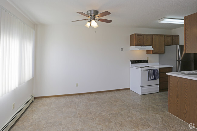 2BR, 1BA - 850 SF - Cimarron Apartments