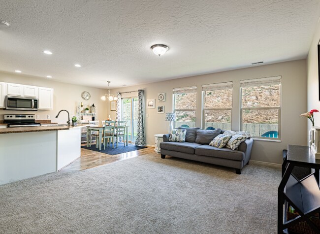 Foto del edificio - 1276 Firefly Dr