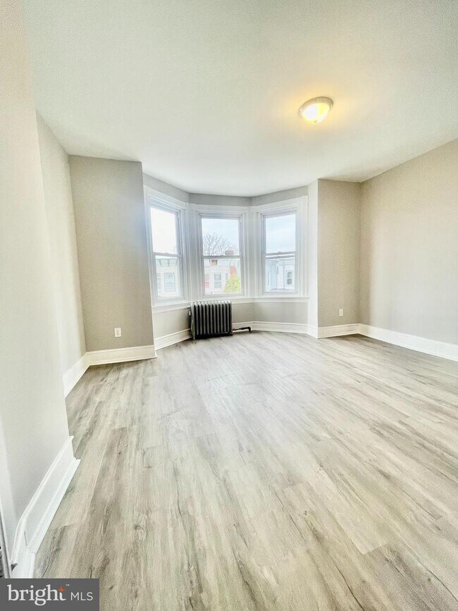 Foto del edificio - 643 S Yewdall St