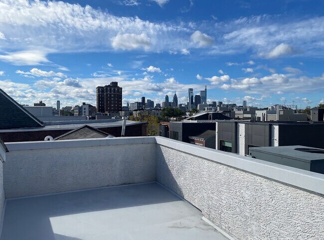 Foto del edificio - 1439 N Franklin St