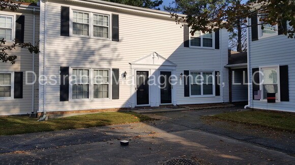 Primary Photo - 58 Towne Square Dr