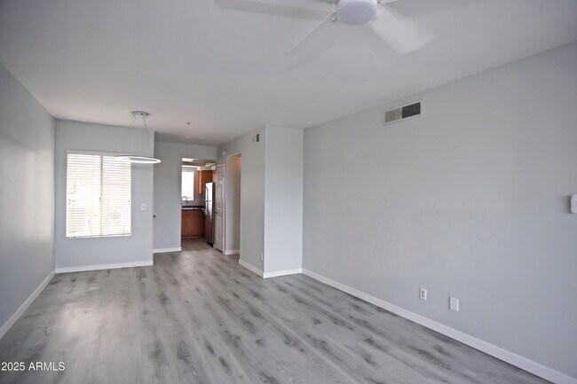 Foto del edificio - 1825 W Ray Rd