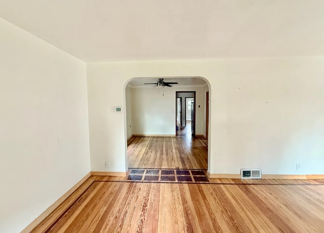 Foto del edificio - 4432 Xavier St