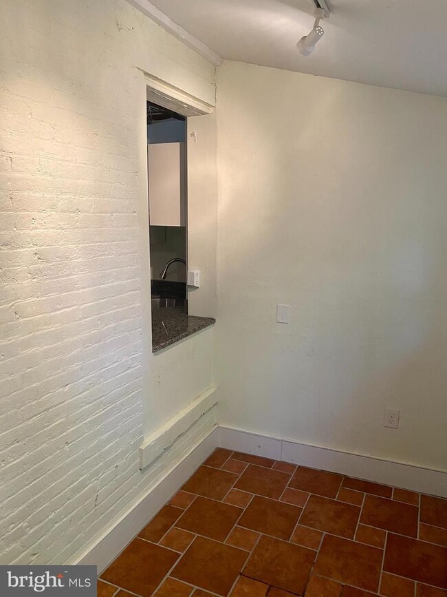 Building Photo - 341 Hannum Ave
