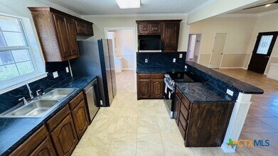 Building Photo - 3330 Bob White Ln