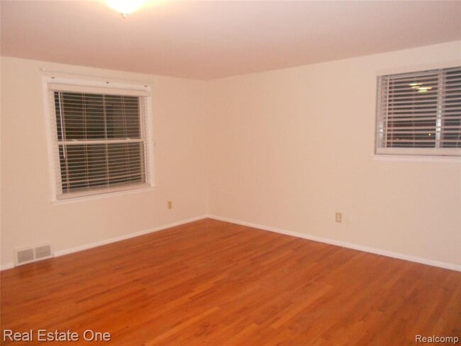 Building Photo - 3541 Tothill Dr