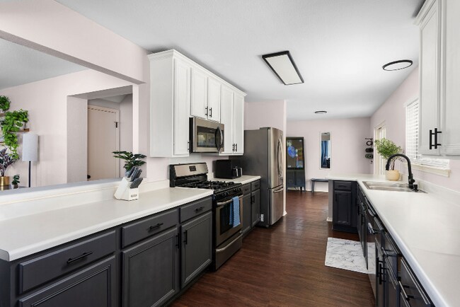 Foto del edificio - 7906 Briarton Dr