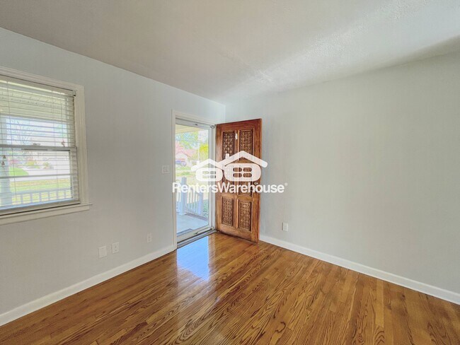 Building Photo - 712 Woodstock Rd