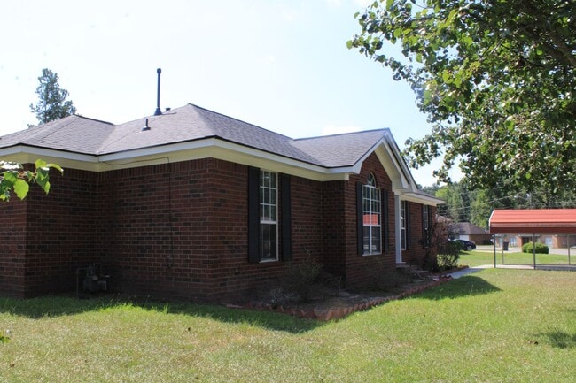 Building Photo - 2748 Davis Mill Rd