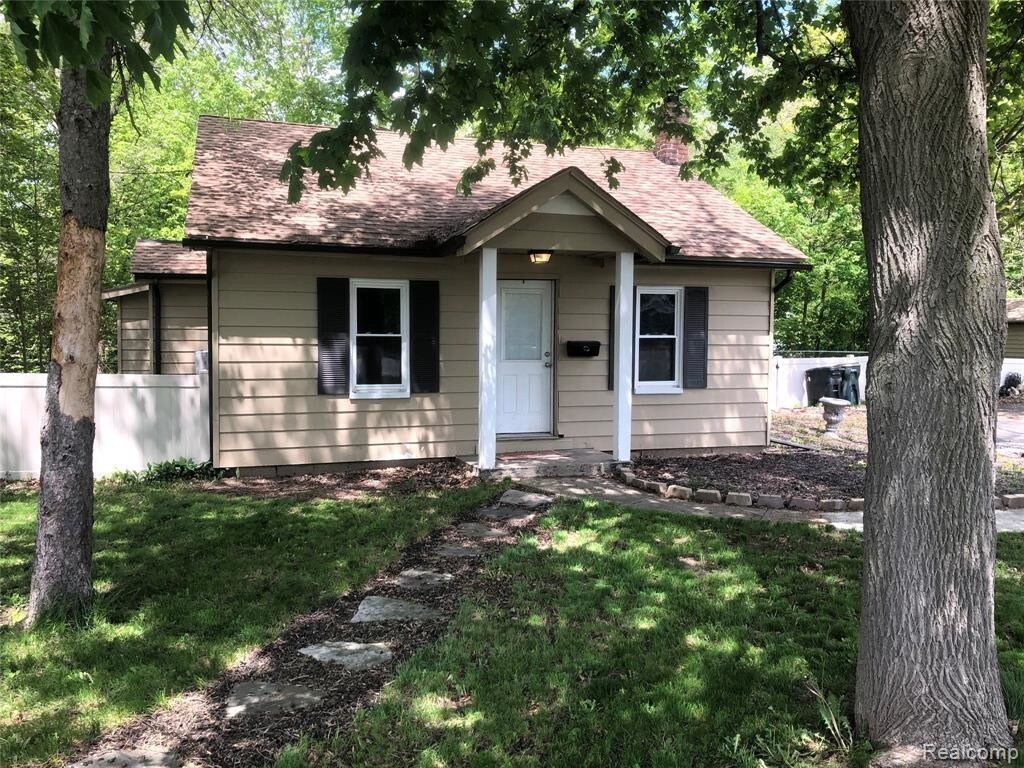 47064 Ford Rd, Canton, MI 48187 House Rental in Canton, MI