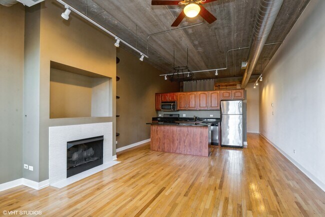 Foto del edificio - 1635 W Belmont Ave