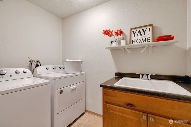 Foto del edificio - 2317 179th Ct NE