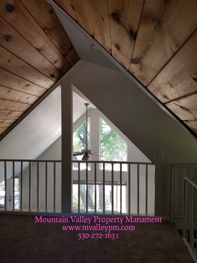 Building Photo - Country Home in Great Penn Valley Location...