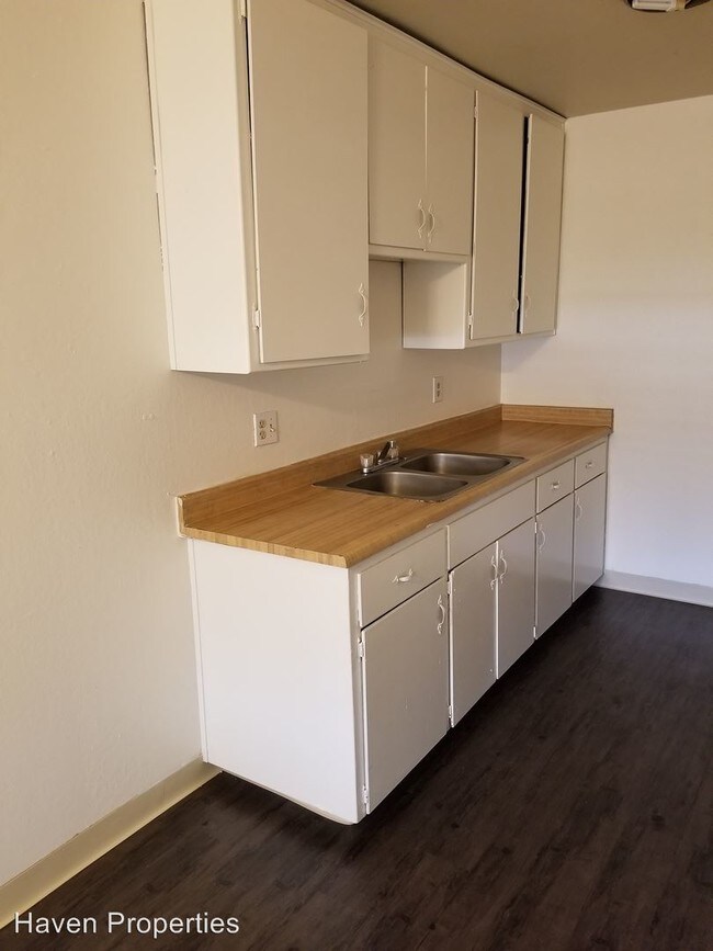 Foto del edificio - 7437 Tiara Way