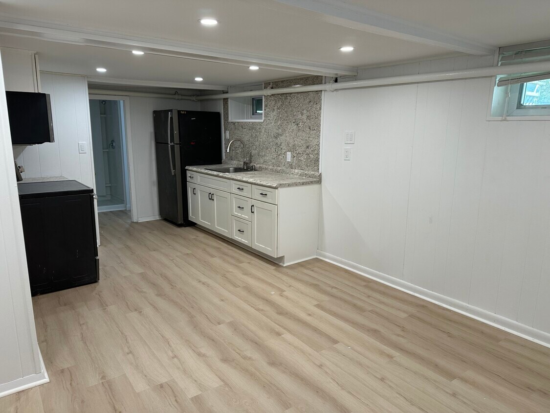 Foto principal - 279 N Bedford St