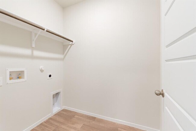 Foto del edificio - 342 Jade St