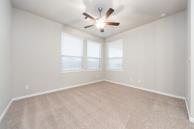 Foto del edificio - 8706 Fox Trail Dr