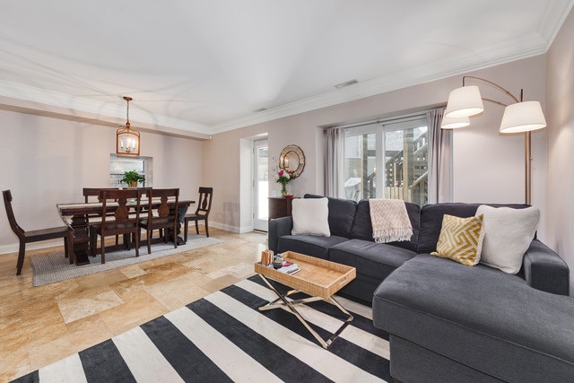 Building Photo - 1667 N Bissell St