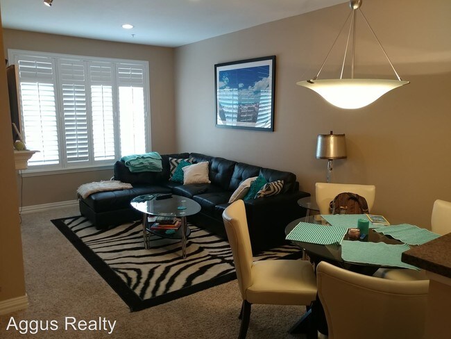 Foto del edificio - 2700 E Cherry Creek South Dr