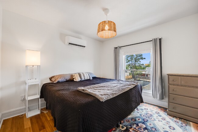 Foto del edificio - 2477 W Argyle Pl