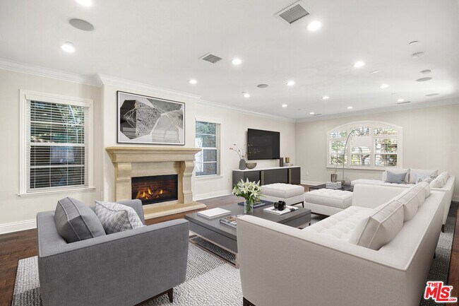 Foto del edificio - 313 S Oakhurst Dr