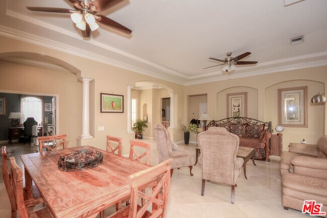 Foto del edificio - 74080 Claridge Pl