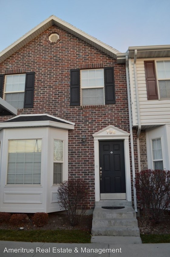 Primary Photo - 3 br, 1.5 bath House - 796 N 200 E