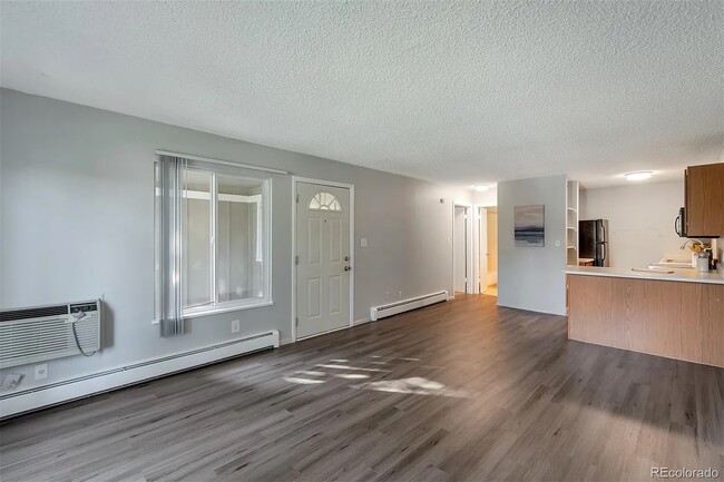 Entry - 857 S Van Gordon Ct