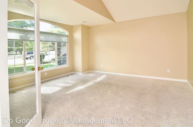 Building Photo - 4 br, 3 bath House - 10522 W Carolina Dr