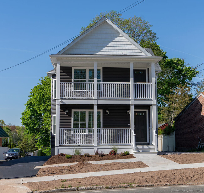 Building Photo - 139 Main St