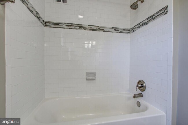 Foto del edificio - 5600 Beam Ct