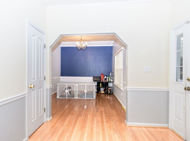 Building Photo - Chesterfield County 5 Bedrooms 2.5 Baths