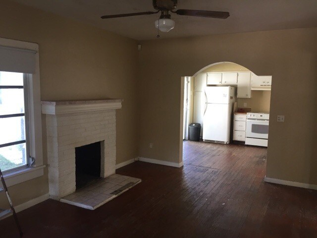 Foto del edificio - 717 SW 2nd Ct