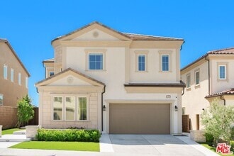 Building Photo - 20600 Bluebird Ct