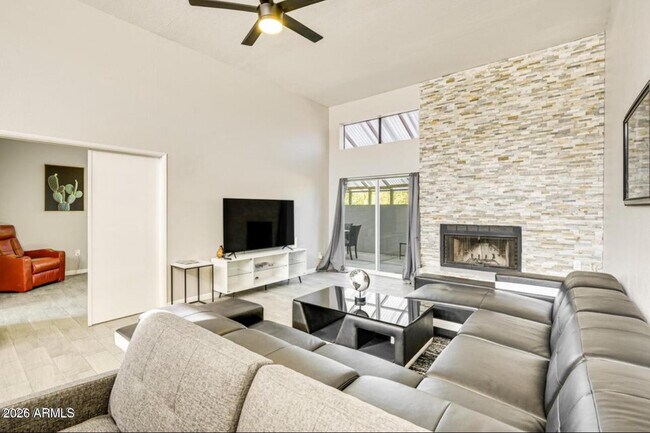 Foto del edificio - 14236 N 23rd St