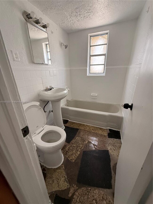 Foto del edificio - 1306 NW 61st St