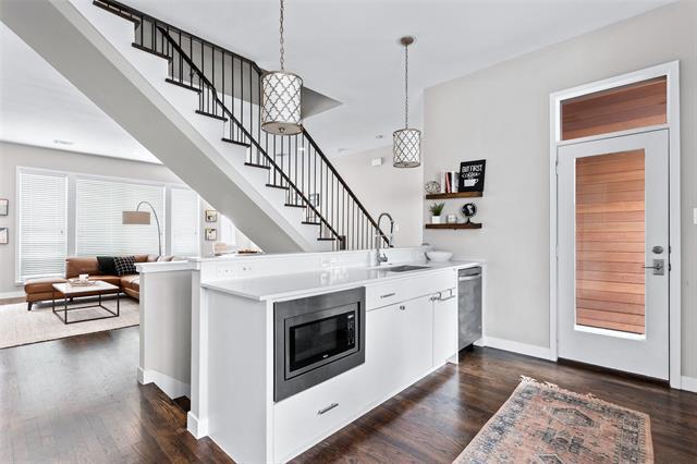 Foto del edificio - 4964 Flitwick Ct