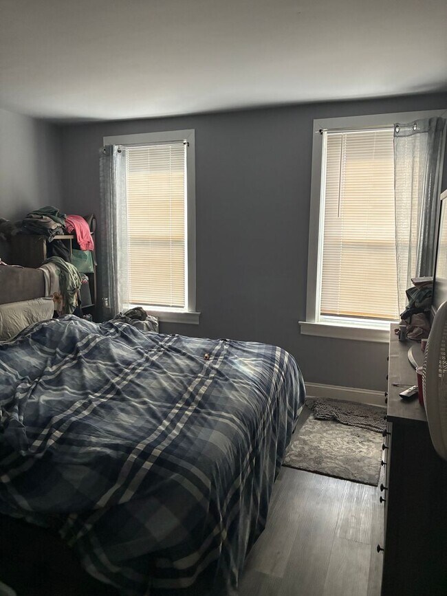 Foto del edificio - 2 Bed 2 Bath Located on Balsam! Ac and Laundry!