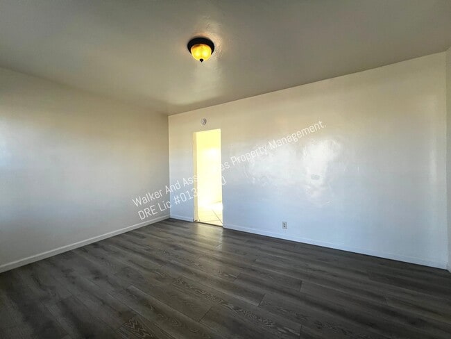 Building Photo - 554 Campodonico Ave