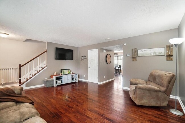 Foto del edificio - 5710 English Rose Dr