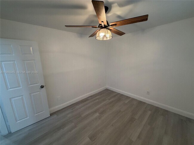 Foto del edificio - 3962 Inverrary Dr