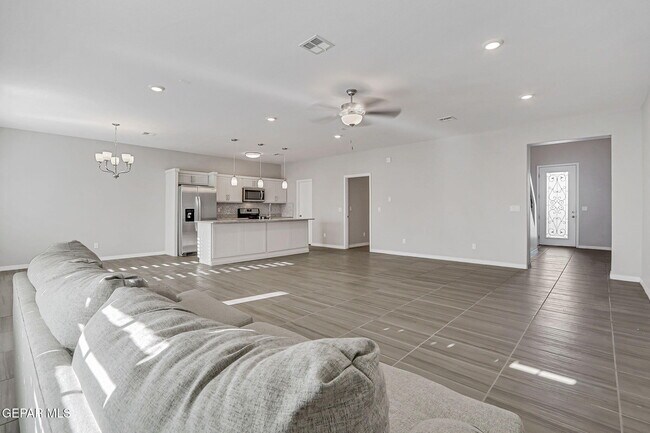 Foto del edificio - 261 Emerald Sun Dr