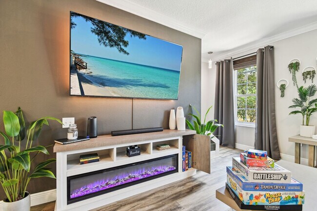 Building Photo - 3174 Bayshore Oaks Dr