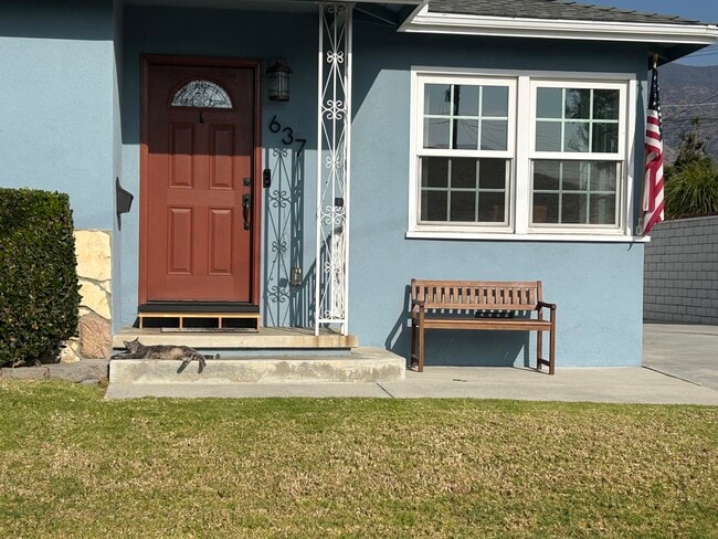 Building Photo - 637 Dornie St