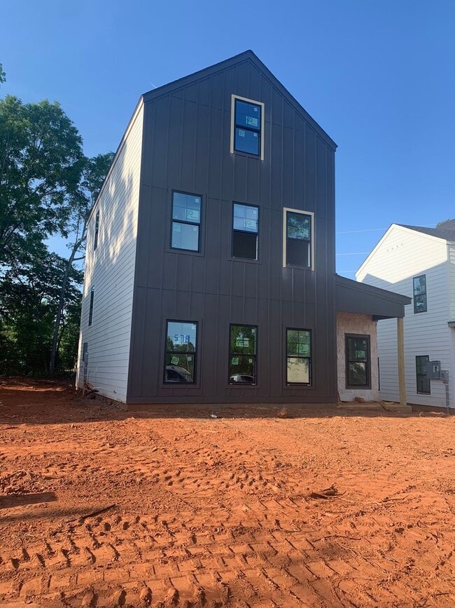 Foto del edificio - Awesome New Construction 5BR House Close t...